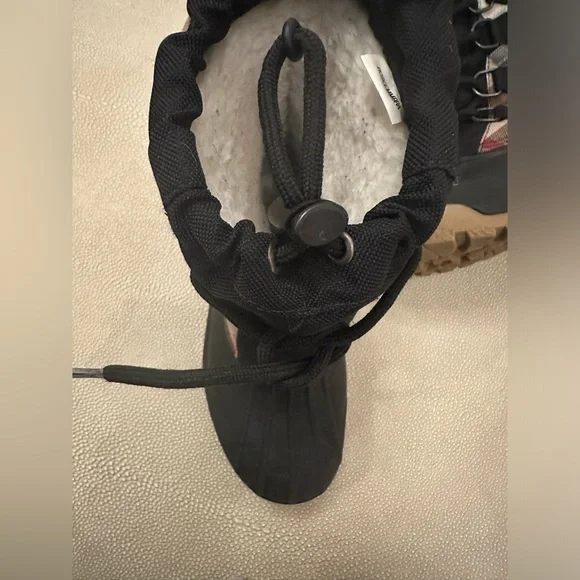 Burberry Kids Nova Check boots - Picture 8 of 11